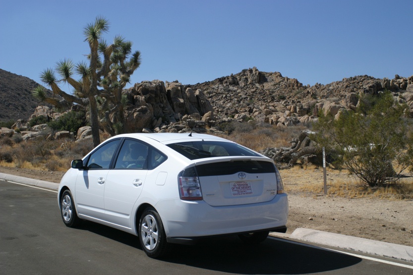 Prius-Joshua-Tree-0404.JPG