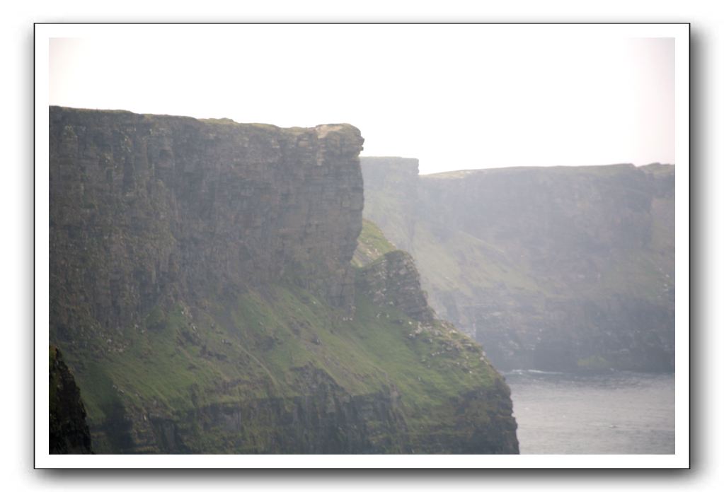 Castle-Dunguaire-Ballyvaughan-Cliffs-of-Moher-3251