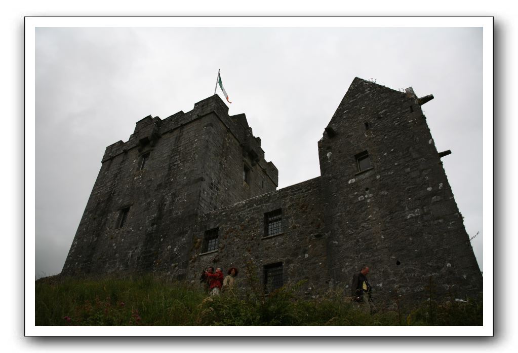 Castle-Dunguaire-Ballyvaughan-Cliffs-of-Moher-3045