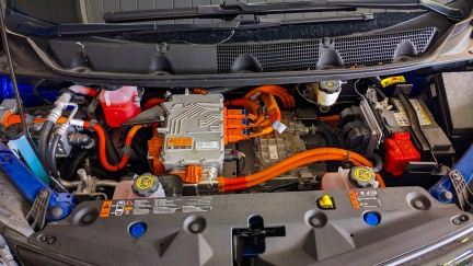 Bolty-under-the-hood1399
